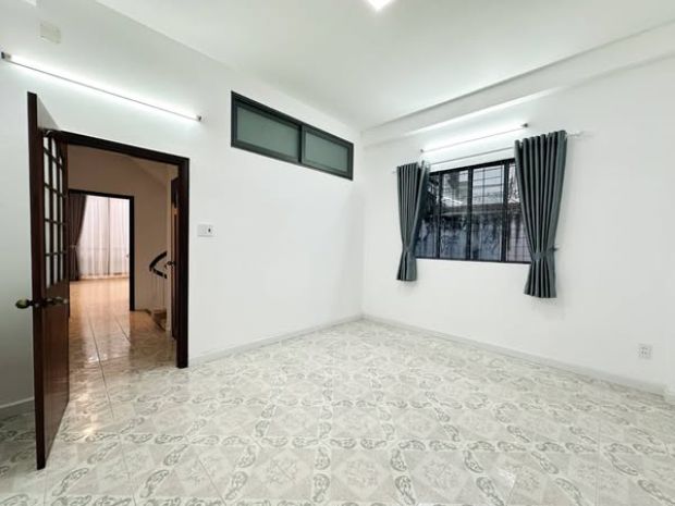 Nhà hxh đường lê văn sỹ quận phú nhuận phường 11 cũ. 6903293