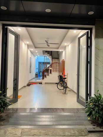 Bán nhà ngọc thụy long biên , anh mình cần vốn đầu tư cần 6903777