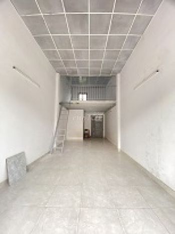 Cho thuê nhà mặt tiền tỉnh lộ 10  ngay cầu vượt, vị trí 6905049