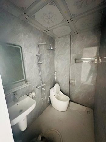 Mặt phố, gần phạm văn đồng - thang máy - kinh doanh hút lộc 6906130