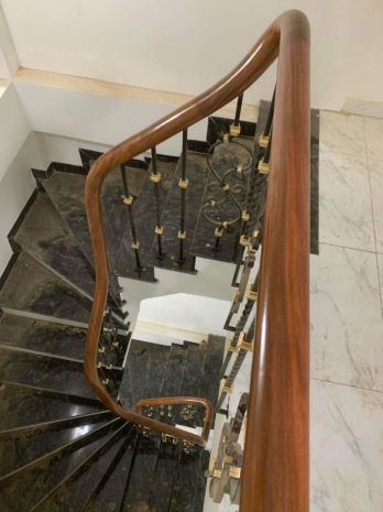 Tôi cho thuê nhà mới, hai cửa đi, 102m2_ 5t vỉa hè, minh 6906206