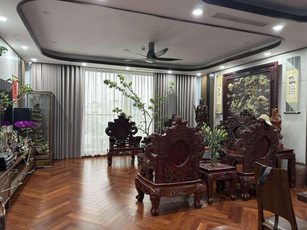 Hàng hiếm trung tâm đống đa  nhà đẹp 8 tầng có thang 6906874