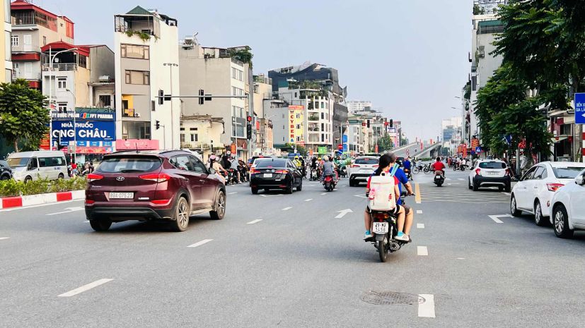 Bán nhà hồng tiến, 65m x 4 tầng, mặt tiền 13.5m, vỉa hè đá 6907991