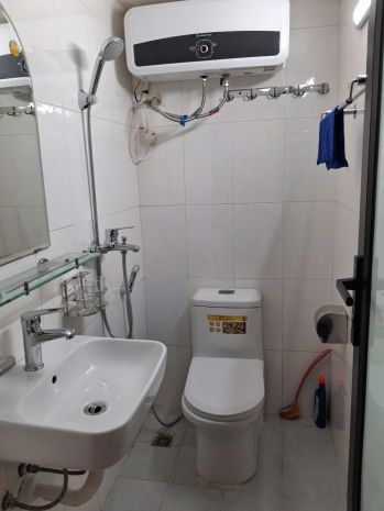 Cần bán gấp nhà 2 tầng rưỡi  giá chỉ hơn 5 tỷ tại thanh 6908966