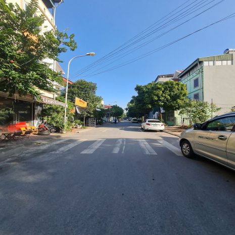 9 tỷ hơn 60m2 đất mặt đường xe tải tránh nhau trung tâm 6909397