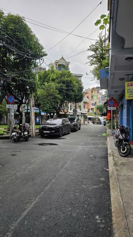 Sát mặt tiền xe hơi vip q4 tân vĩnh 
đúc bê tông 4 tấm có 6910090