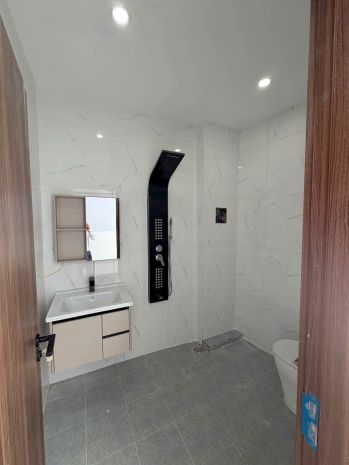 Bán nhà 1 trệt 1 lầu 82m²,đường 2 ô tô thông thoáng,gần 6910952
