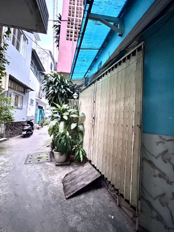 Bán nhà cách chỉ 10m ra gặp xe hơi đường đoàn văn bơ- thông 6910978