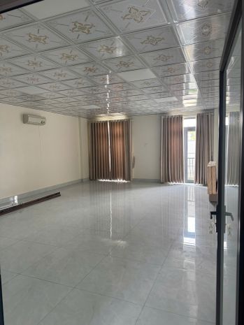 Giá siêu rẻ - cho thuê nhà nguyên căn 4 tầng  có thang máy 6912018