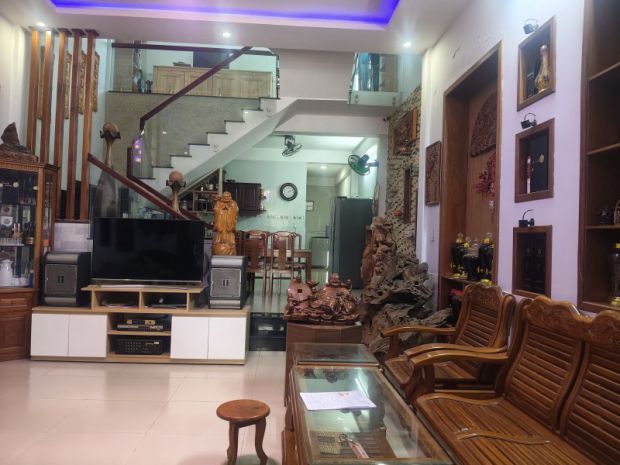 Bán nhà 3 tầng, dt khủng 208m²  lô góc đường 7m5 tô 6912864