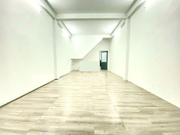 4 tỷ 350- bán nhà cmt8 quận 10  xe hơi tới tận cửa - dòng 6913456