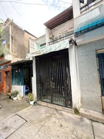 Bán 2 tầng vị trí đẹp hẻm 314 âu dương lân  p. chánh hưng. 6914040