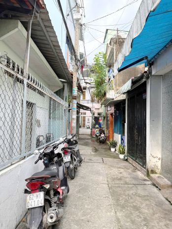 Bán 2 tầng vị trí đẹp hẻm 314 âu dương lân  p. chánh hưng. 6914044