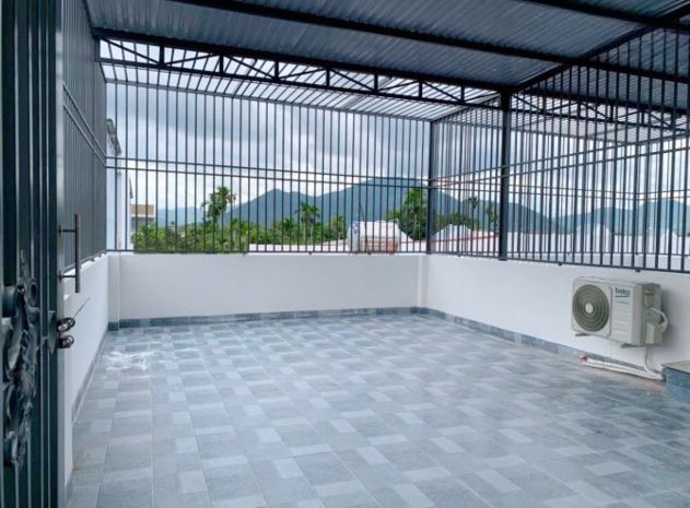 Bán 2 căn nhà mới thiết kế hiện đại 3 tầng hẻm ô tô đường 6915445