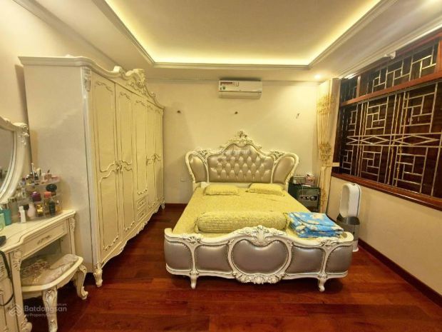 Bán nhà trần hưng đạo 76m 5 tầng 4 ngủ oto gần chỉ nhỉnh 18 6915885