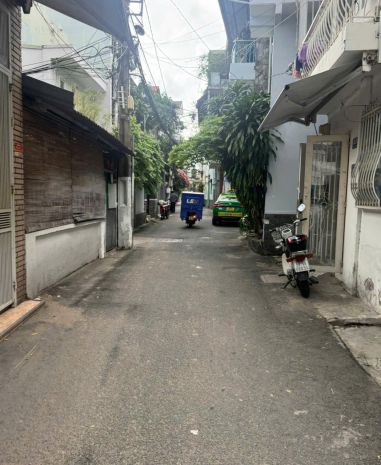 **bán nhà phường 2 tân bình** hxh phổ quang 4,5 x16, bệnh 6915982