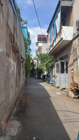 Bán nhà 2 tầng  82m2 4x tỷ ngõ ô tô đánh võng  nguyễn văn 6916526