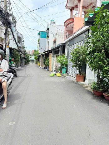 Bán nhà mặt tiền quảng hiền, phường 11,tân bình 7,5*18 6920181
