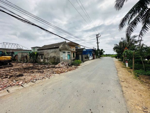 Lô đất trục xã phong quang  sát vinhomes dương kinh  giá 6920506