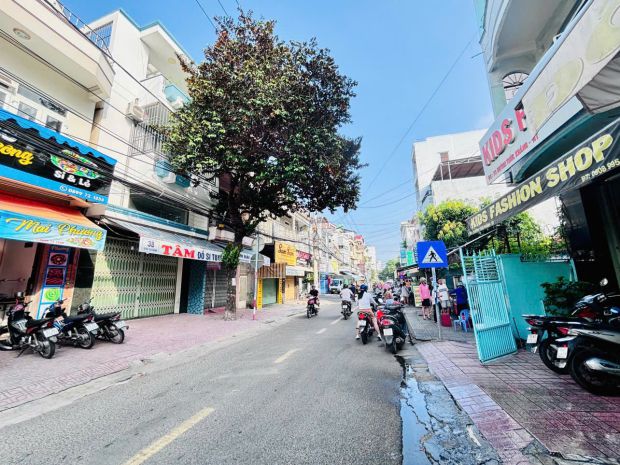 Nhà trung tâm huỳnh thúc kháng  gần chợ xóm mới, biển 5 6921154