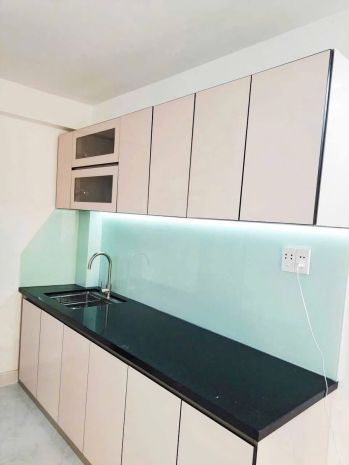 Nhà 5 tầng btct mới tinh tặng full nội thất, sát bên ngã tư 6921489