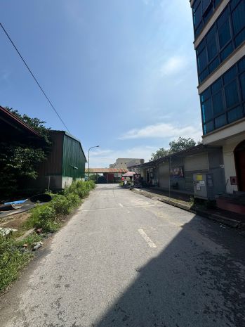 Bán hotel  15 phòng tại đường 32, xã ngọc tảo, phúc thọ, hà 6921540