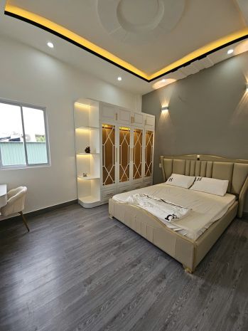 Sát mặt  tiền xe hơi q7 
có 7 tỏi xe hơi ngũ trong nhà 6922006