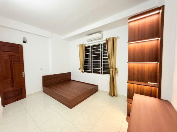 Nhà đẹp, ngõ thông  rộng, gần phố- full nội thất-  hàng xóm 6922217
