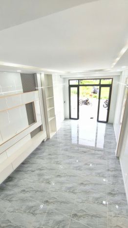 Nhà đẹp mặt tiền hồ văn cống  trung tâm thủ dầu một 6922678