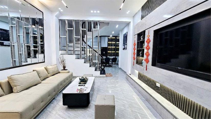 Nhà đẹp ở ngay - giá tốt - vị trí đắc địa tại trung tâm 6923667