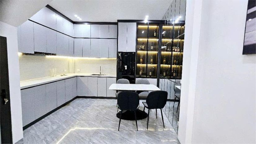 Nhà đẹp ở ngay - giá tốt - vị trí đắc địa tại trung tâm 6923668