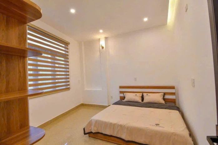 Cho thuê nhà mặt tiền nguyên căn 4p ngủ đường lê thị tính, 6924013