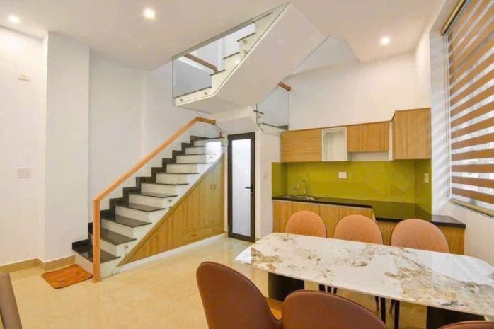 Cho thuê nhà mặt tiền nguyên căn 4p ngủ đường lê thị tính, 6924016