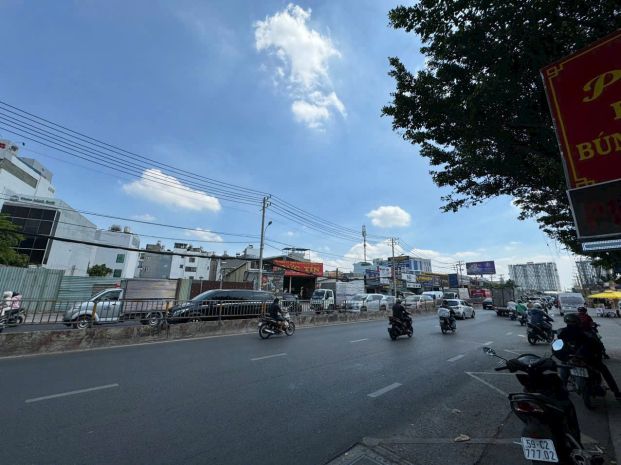 Bán lô đất lớn mặt tiền quốc lộ 13, hiệp bình phước - tp 6924708