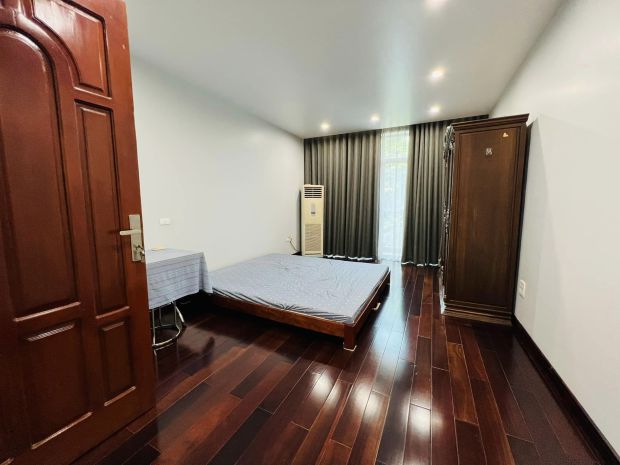 Nhà 10 tầng phố nguyễn khánh toàn cầu giấy 60 tỷ. 180m2 thiế 6925440