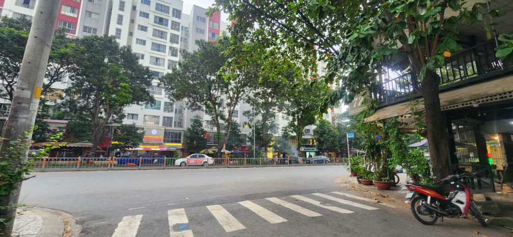 Cho thuê nhà mặt tiền ngay aeon tân phú  72m² - 12triệu 6925645
