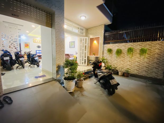 Bán nhà 2 tầng, 3pn, hxh đường số 4, trường thọ, thủ đức. 6925937