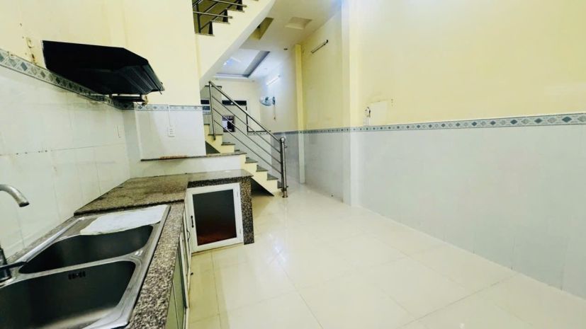 Mặt tiền đường 51 - quận 7 - 2 tầng - 2 pn - giá 9.5 tỷ 6927021