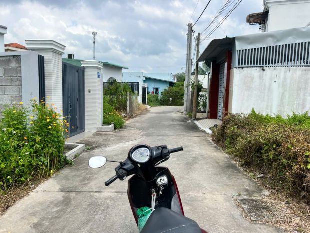 Tôi chinh chủ gửi bán lô đất mt hem 83 châu thi kim 6927158