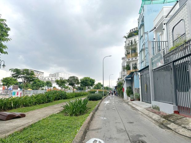 Nhà căn góc mặt tiền ụ cây p10 q8. giá 5.1 tỷ 6927574