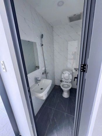 Cho thuê nhà mặt tiền - quận 3 - 5 tầng - 5 pn - giá 40 6928734