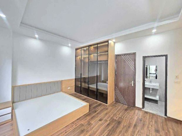 Hiếm, bán nhà gia quất long biên,mới tinh- oto đỗ cửa-32m 6930348