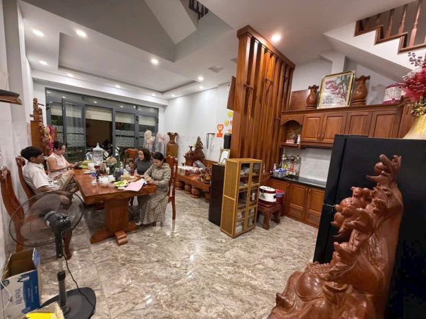 Bán nhà 1 trệt 2 lầu khu phú hồng thịnh 9  p. đông hòa, dĩ 6930702