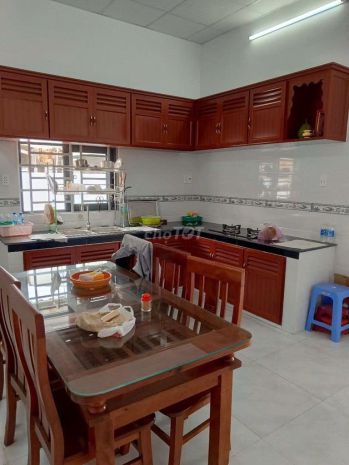 Vị trí đẹp  giá tốt   chính chủ bán nhà đường đt. 826c, 6931877