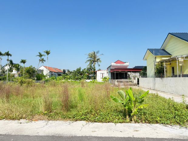 Lô góc 3 mặt thoáng  đường nhựa 8m trục chính thôn đoàn xá 6931972
