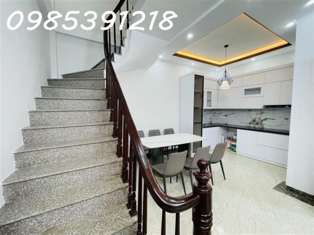 Nhà 6 ngủ-đường bờ sông- dtsd 35m2-5t- chỉ 7.45tỷ- 3 gác 6932662