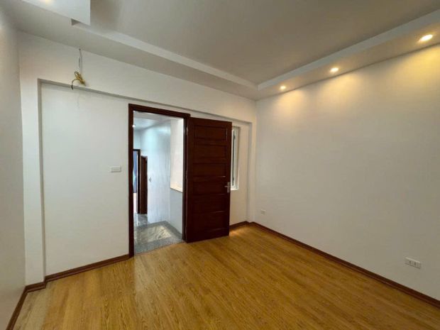 Bán nhà thạch bàn long biên  siêu hiếm  48m  5 ngủ  nhà 6933351