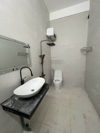 Cho thuê nhà nguyên căn 3 tầng  kđt huế green city, p. 6933650