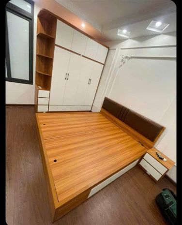 Cho thuê nhà nguyên căn ngõ 110 nguyễn khoái, 18m² x 5 6934027