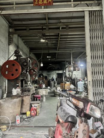 Mt nôị bộ 18e xưởng gác suốtcách mt đường 18b chỉ 20m khu 6934194